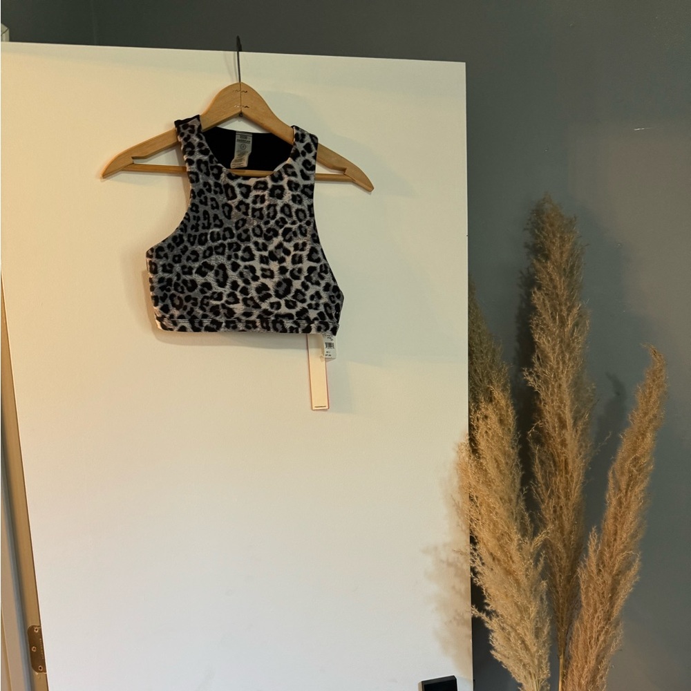 Good American Sports Bra - cheetah with mesh back
